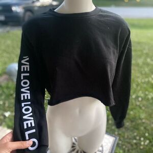 Heart N Hips Black Cropped Long Sleeve Top “Love Love Love” Sleeve Graphic Size